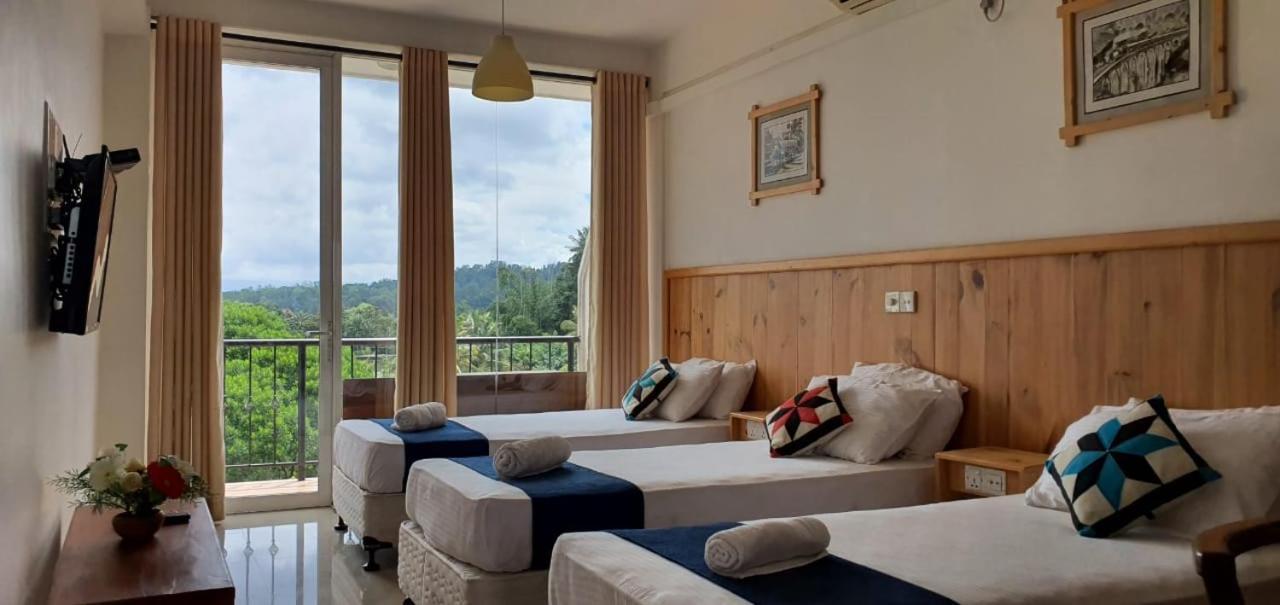 Sky View Grand Hotel Kandy Bagian luar foto