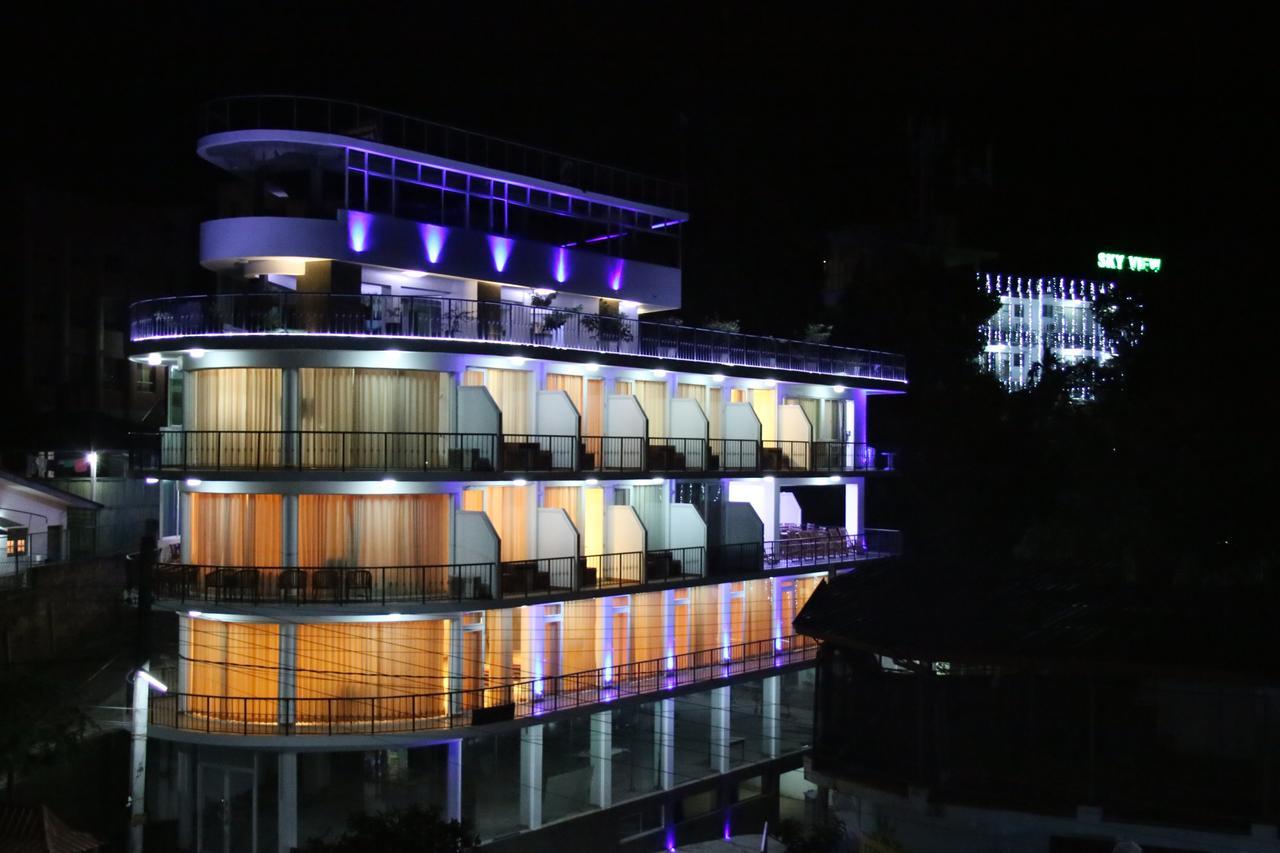Sky View Grand Hotel Kandy Bagian luar foto